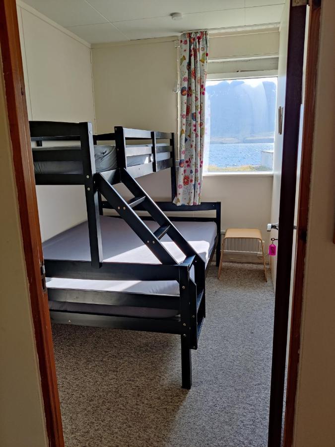 Solbrekka Guesthouse Mjoifjorthur Zewnętrze zdjęcie